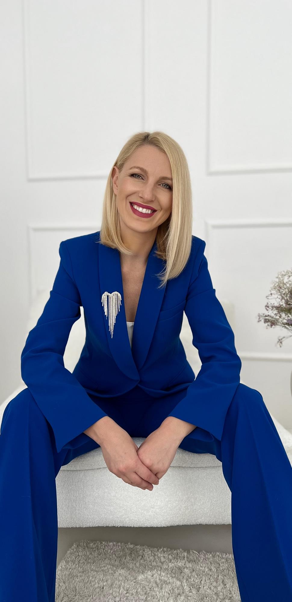 Urszula Sikorska – mentorka biznesowa i właścicielka salonu Aura Beauty w Warszawie, oferująca wsparcie dla salonów kosmetycznych.
